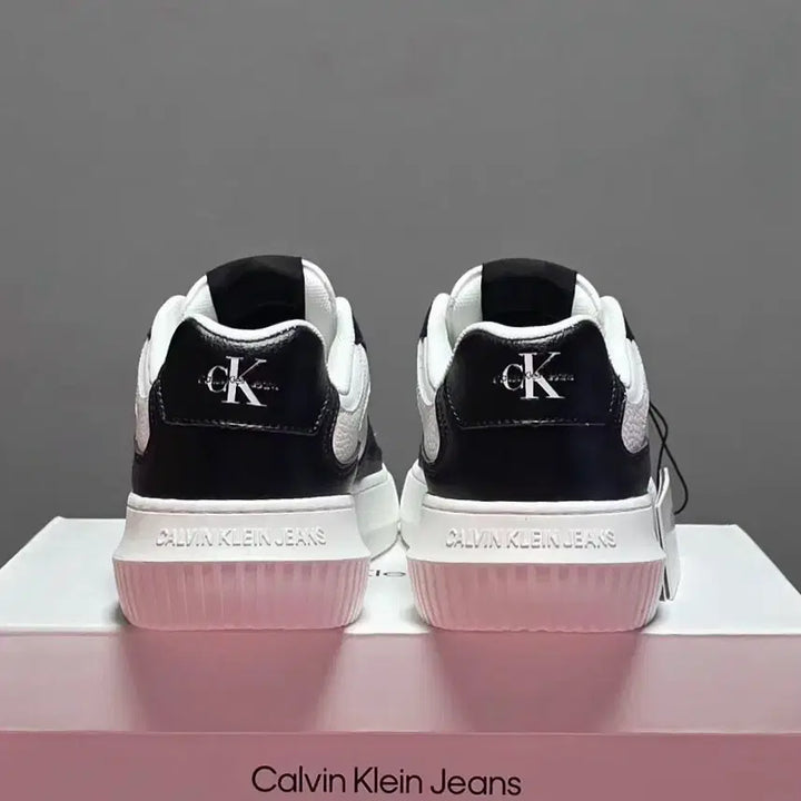[BUNJANG] Calvin Klein Sneakers (Size 240-245) / 캘빈클라인 스니커즈 240~245 [새상품]