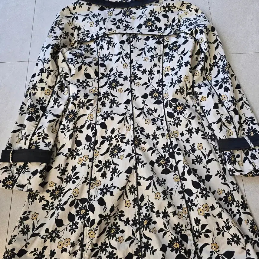 [BUNJANG] MaxMara Flower Pattern Coat Size 44 / MaxMara 플라워 패턴 코트 44