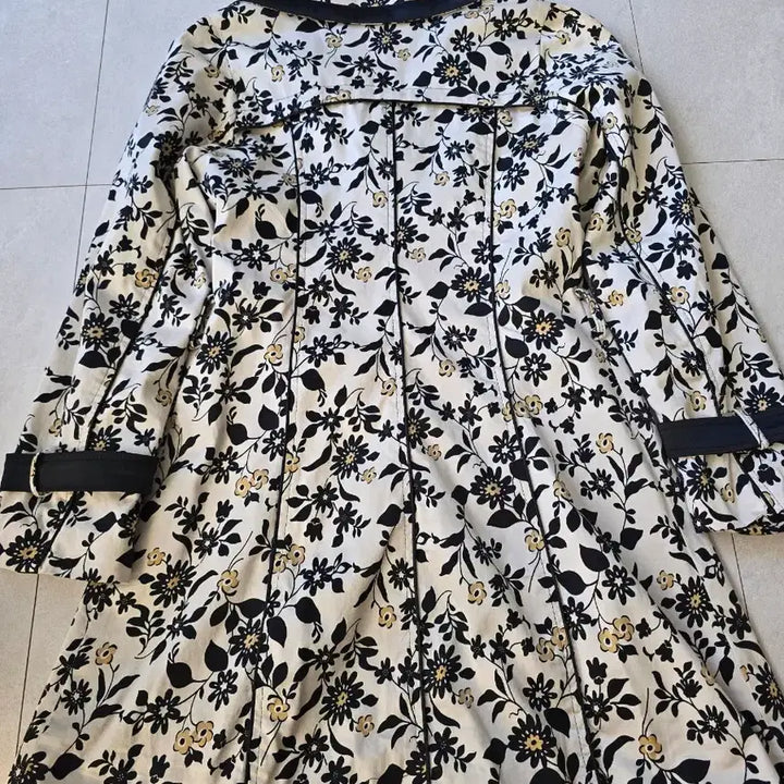 [BUNJANG] MaxMara Flower Pattern Coat Size 44 / MaxMara 플라워 패턴 코트 44