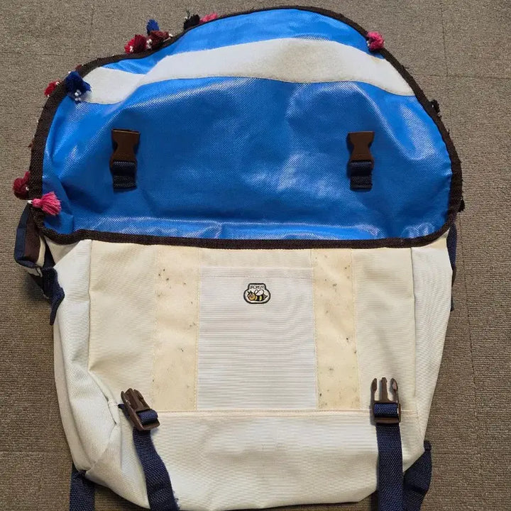 [BUNJANG] Undercover Messenger Bag / 언더커버 메신저백