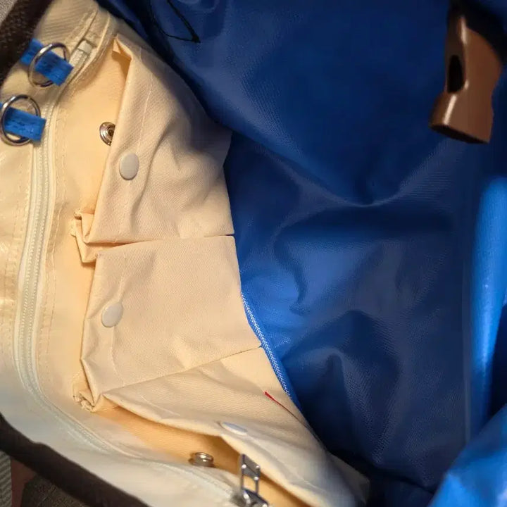 [BUNJANG] Undercover Messenger Bag / 언더커버 메신저백