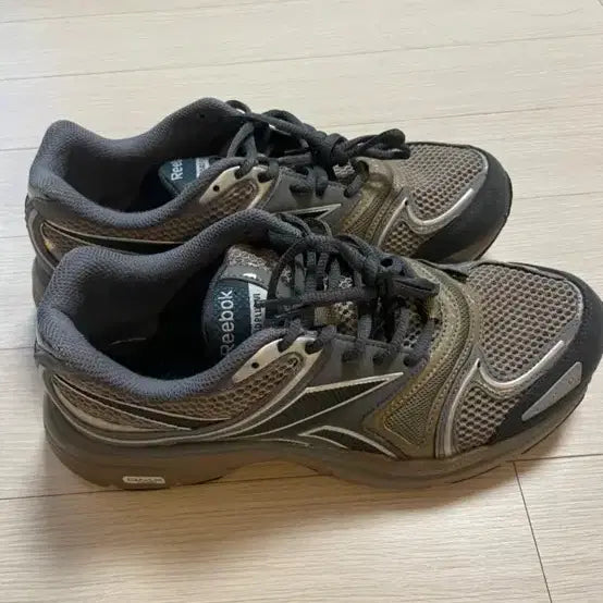 [BUNJANG] Reebok Premier Road Plus 6 Sneakers / 리복 프리미어 로드플러스6