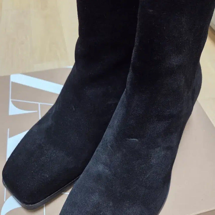 [BUNJANG] Zara Limited Edition Heel Boots (Black) 275 / 자라 리미티드에디션 힐부츠 (블랙) 43 275