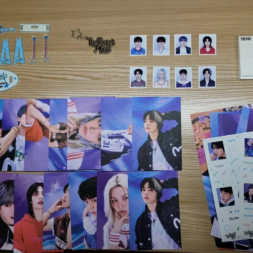 스키즈 2025 시즌그리팅(달력없음) 용복이 공차 컵받침이랑 포스터 서비