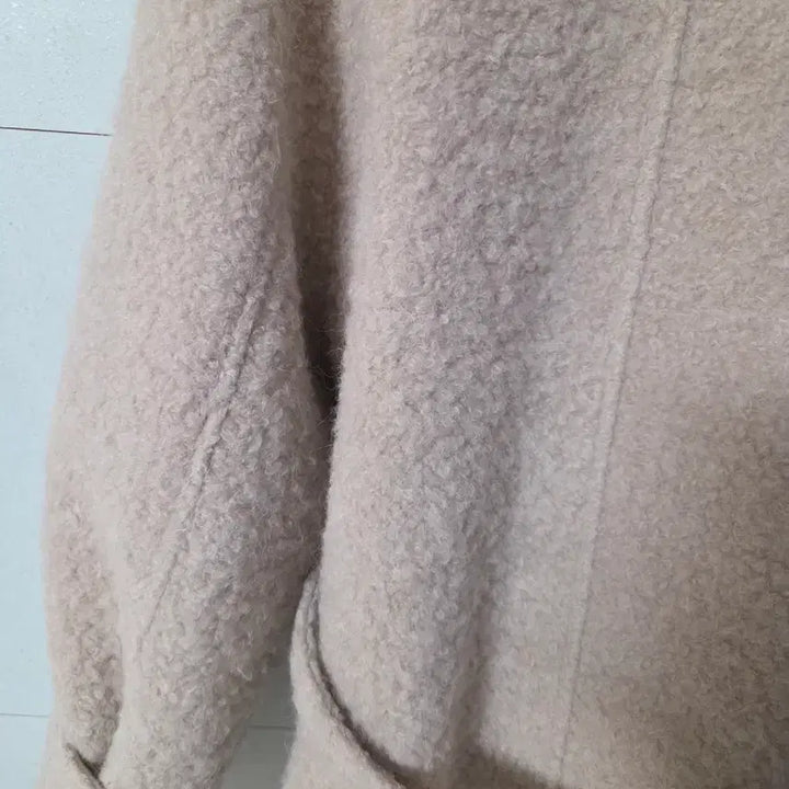 [BUNJANG] Lami Nez Boucle Belted Coat / 라미네즈 부클 벨티드 코트 boucle belted coat 판매