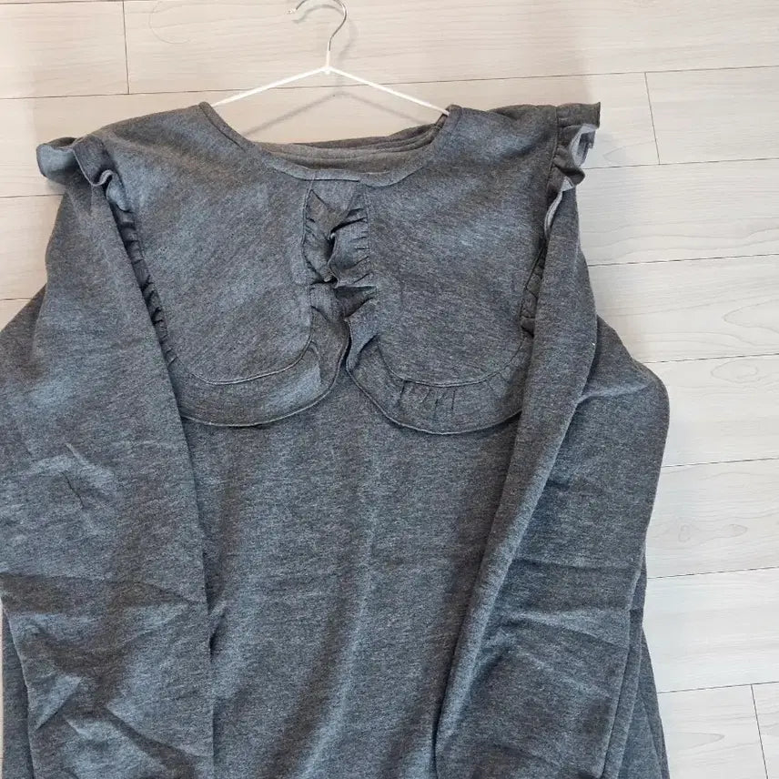 [BUNJANG] Long Fleece Dress with Big Frill Collar / 새상품 빅프릴 카라 롱 기모원피스 차콜