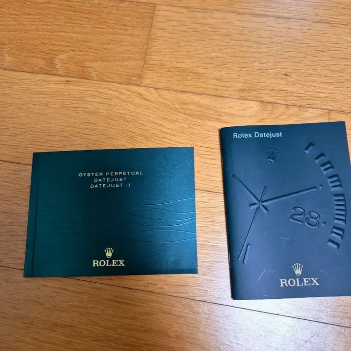[BUNJANG] Rolex Day-Date Book Bundle Set / 롤렉스 데이저스트 책자 2개 일괄판매