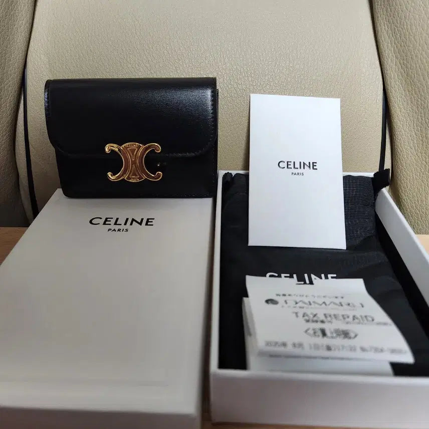 [BUNJANG] Celine Triomphe Cardholder / [S+급] 셀린느 트리옹프 카드지갑 블랙