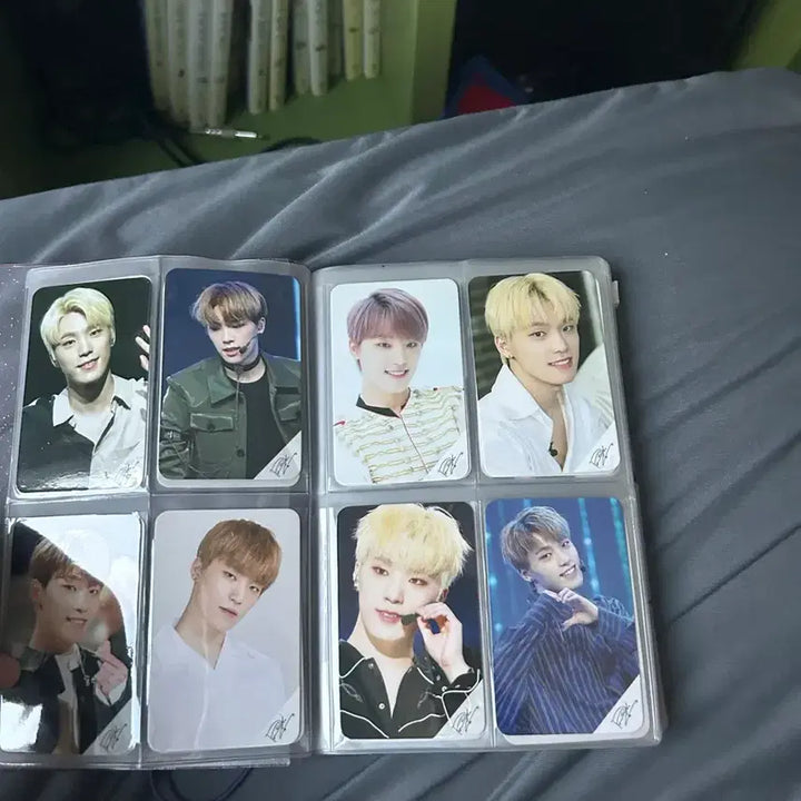 세븐틴 비공식 굿즈 세트로 판매합니다..