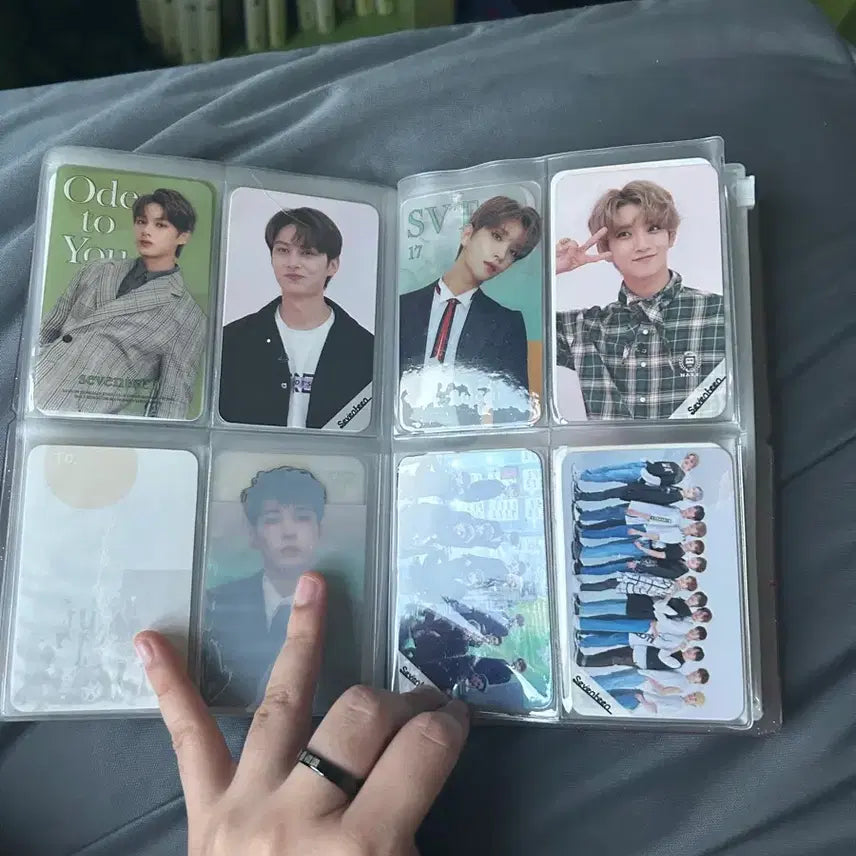 세븐틴 비공식 굿즈 세트로 판매합니다..