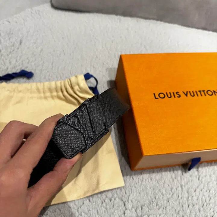 [BUNJANG] Louis Vuitton Taiga Belt / 루이비통 무광 타이가 남성벨트
