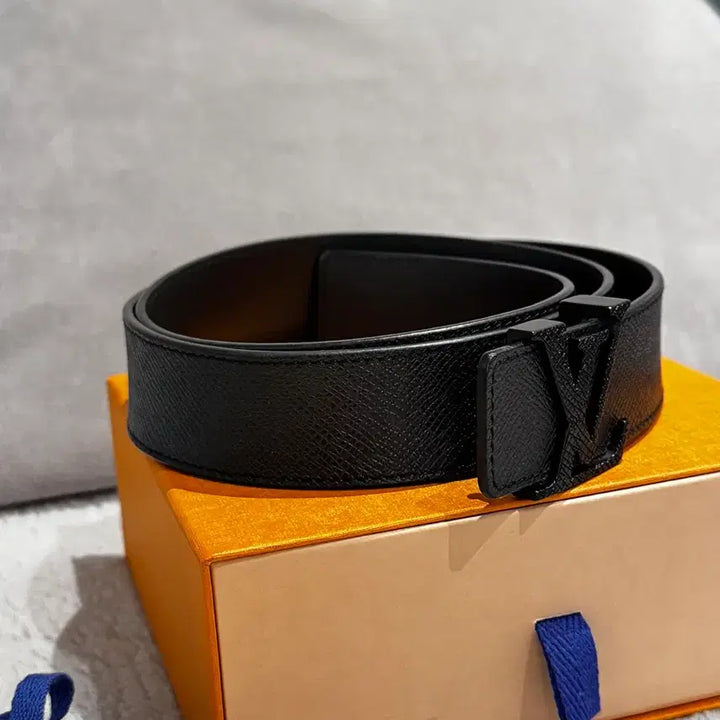 [BUNJANG] Louis Vuitton Taiga Belt / 루이비통 무광 타이가 남성벨트