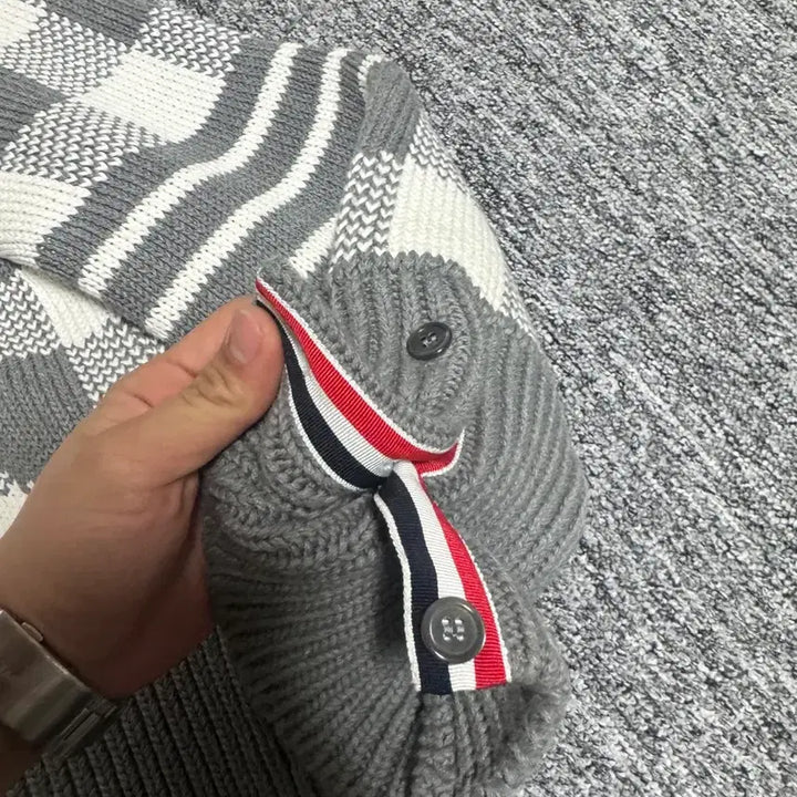 [BUNJANG] Thom Browne 4-Bar Gingham Check Knit Gray / 톰브라운 4-BAR 깅엄체크 니트 그레이