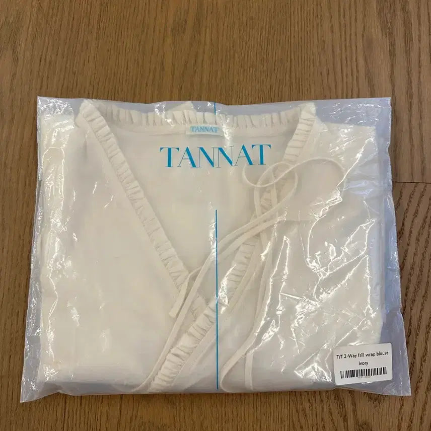 [BUNJANG] Tanat 2-Way Ruffle Wrap Blouse / 타낫 2way 프릴 랩 블라우스