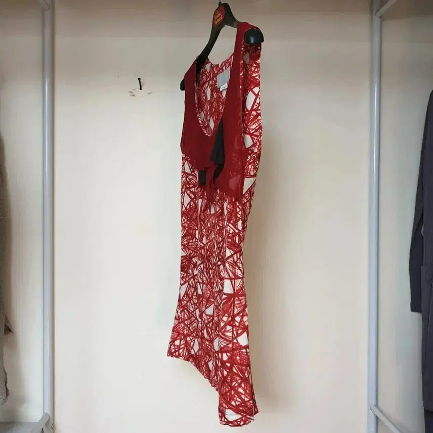 [BUNJANG] Hanii Y Red Abstract Pattern Ruffle Neck Jersey Top / Hanii Y 하니와이 레드추상패턴 러플넥 저지 탑 오브제 윤한희 한섬