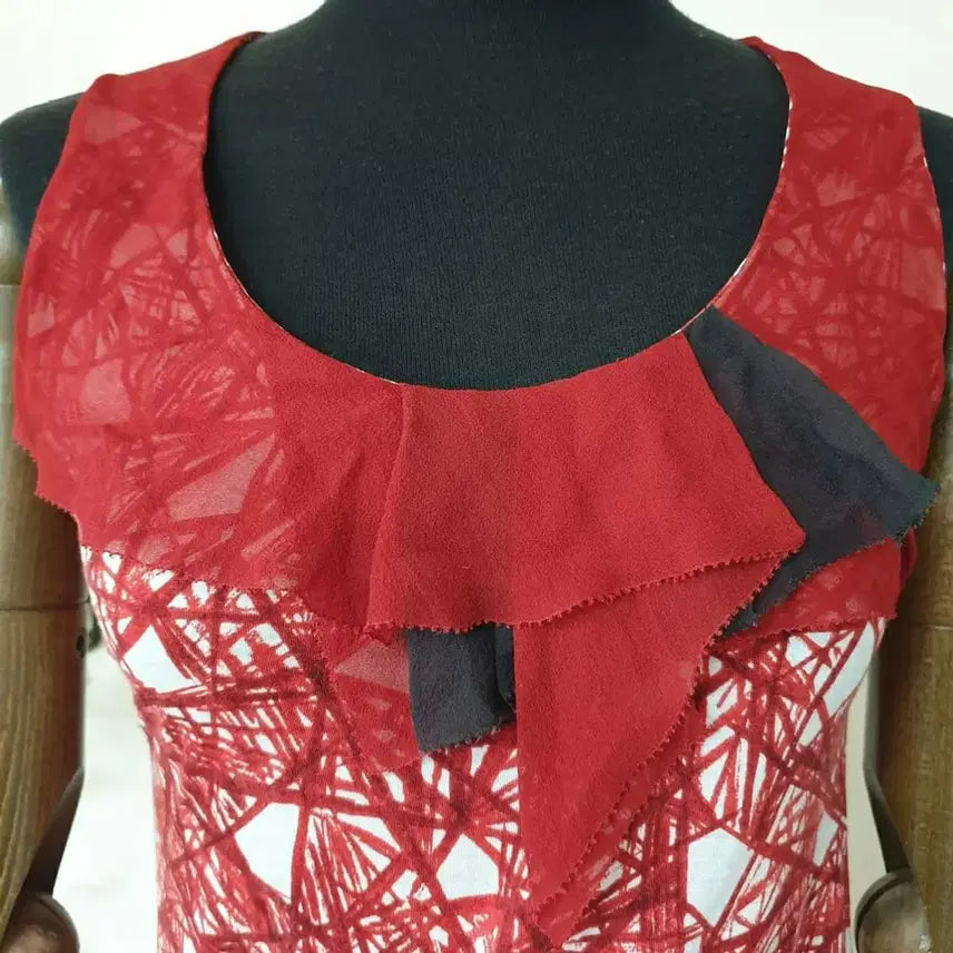 [BUNJANG] Hanii Y Red Abstract Pattern Ruffle Neck Jersey Top / Hanii Y 하니와이 레드추상패턴 러플넥 저지 탑 오브제 윤한희 한섬