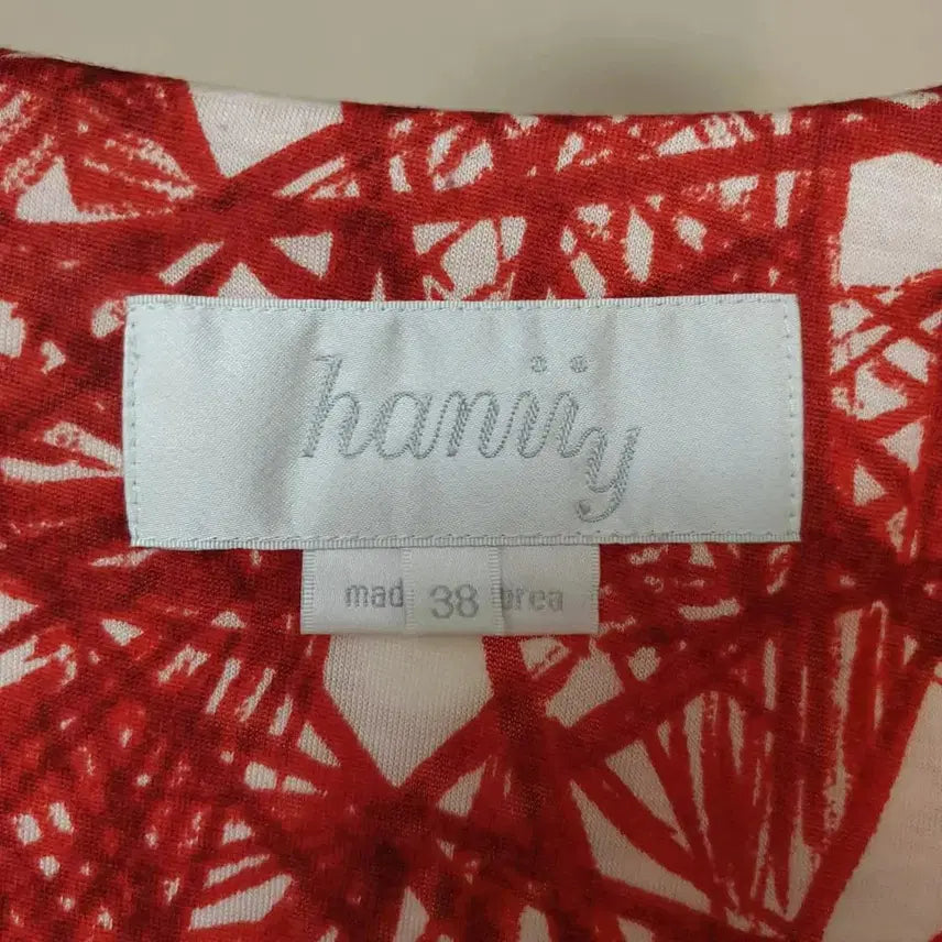 [BUNJANG] Hanii Y Red Abstract Pattern Ruffle Neck Jersey Top / Hanii Y 하니와이 레드추상패턴 러플넥 저지 탑 오브제 윤한희 한섬