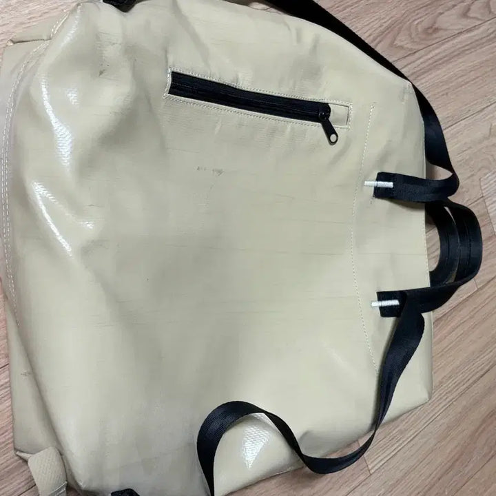 [BUNJANG] Freitag Cream Fete Backpack / 프라이탁 크림 페테 백팩 참기름광