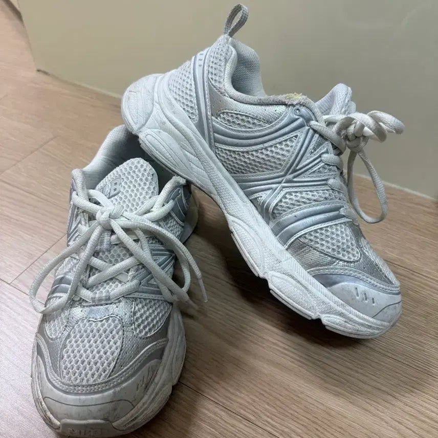 [SOLD OUT] 에이스러너 V2 NY (Ivory) 240