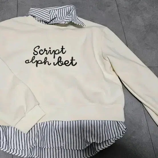 [BUNJANG] Ivory Stripe Collar Layered T-shirt / 아이보리 스트라이프 카라 레이어드 티셔츠