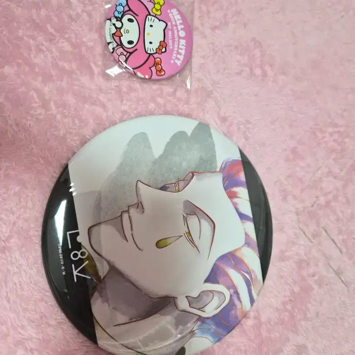[BUNJANG] Hunter x Hunter Hisoka Stand Badge / 헌터헌터 히소카 왕뱃지 스탠드