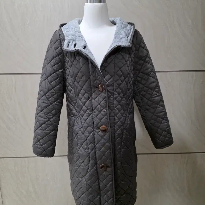 [BUNJANG] Mademoiselle Quilted Nu-beam Hooded Coat / M.마드모아젤 퀼팅 누빔 후드코트 / 비스코스 혼방