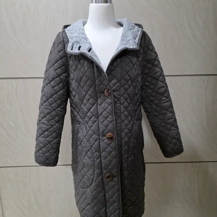 [BUNJANG] Mademoiselle Quilted Nu-beam Hooded Coat / M.마드모아젤 퀼팅 누빔 후드코트 / 비스코스 혼방