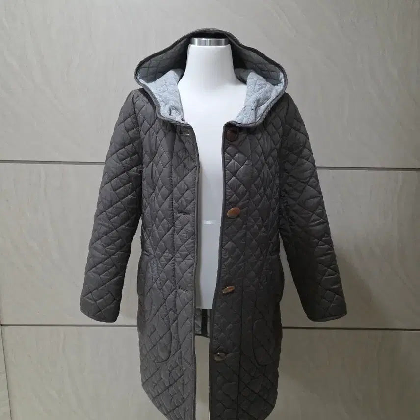 [BUNJANG] Mademoiselle Quilted Nu-beam Hooded Coat / M.마드모아젤 퀼팅 누빔 후드코트 / 비스코스 혼방