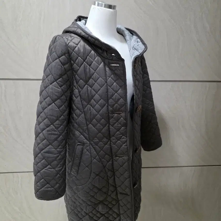 [BUNJANG] Mademoiselle Quilted Nu-beam Hooded Coat / M.마드모아젤 퀼팅 누빔 후드코트 / 비스코스 혼방
