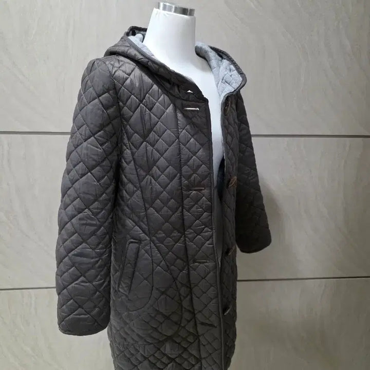 [BUNJANG] Mademoiselle Quilted Nu-beam Hooded Coat / M.마드모아젤 퀼팅 누빔 후드코트 / 비스코스 혼방