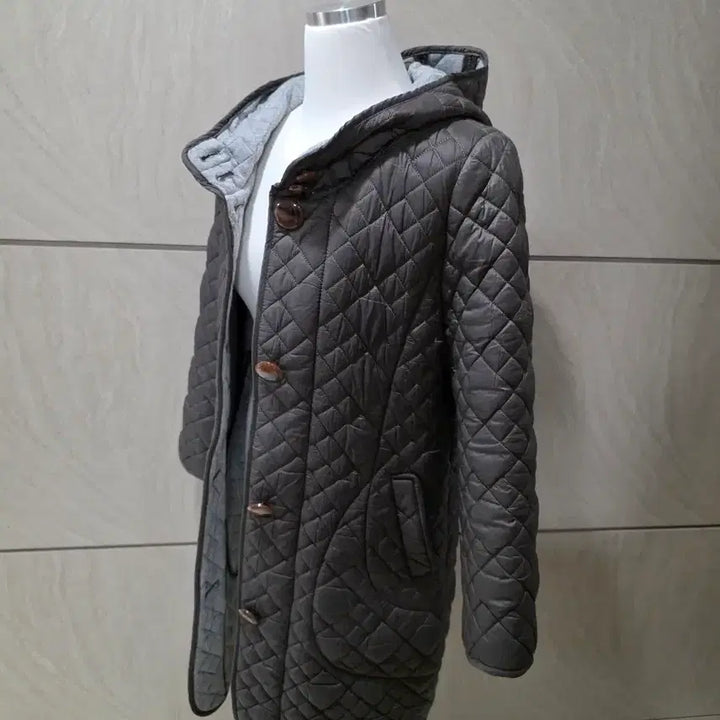 [BUNJANG] Mademoiselle Quilted Nu-beam Hooded Coat / M.마드모아젤 퀼팅 누빔 후드코트 / 비스코스 혼방