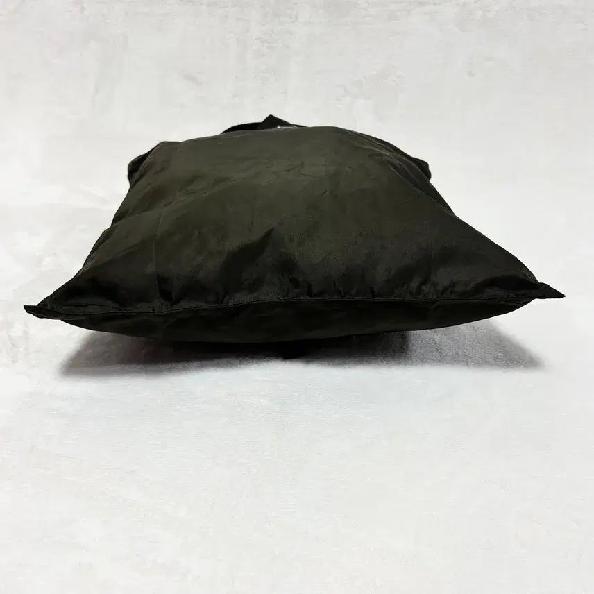 [BUNJANG] Prada Logo Plate Nylon Tote Bag / 프라다 로고플레이트 나일론 토트백 y2k