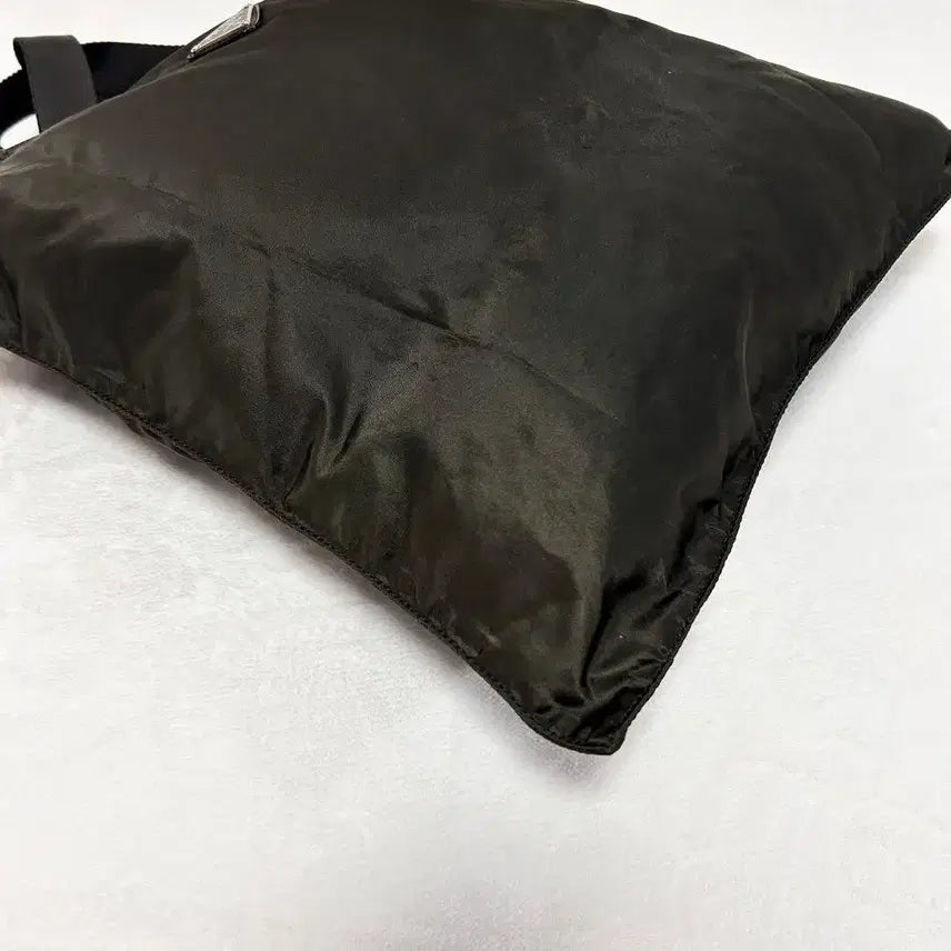 [BUNJANG] Prada Logo Plate Nylon Tote Bag / 프라다 로고플레이트 나일론 토트백 y2k