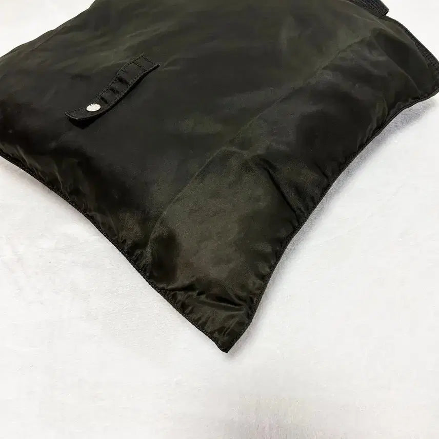 [BUNJANG] Prada Logo Plate Nylon Tote Bag / 프라다 로고플레이트 나일론 토트백 y2k