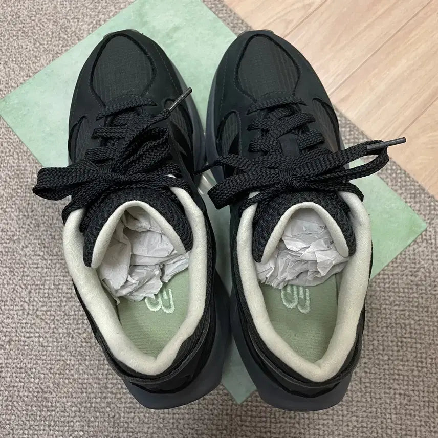 [SOLD OUT] [255] 뉴발란스 wrpd 웝트러너 블랙