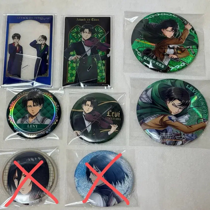 [BUNJANG] Attack on Titan Acrylic Stand and Can Badge / 진격의거인 아크릴스탠드, 캔뱃지