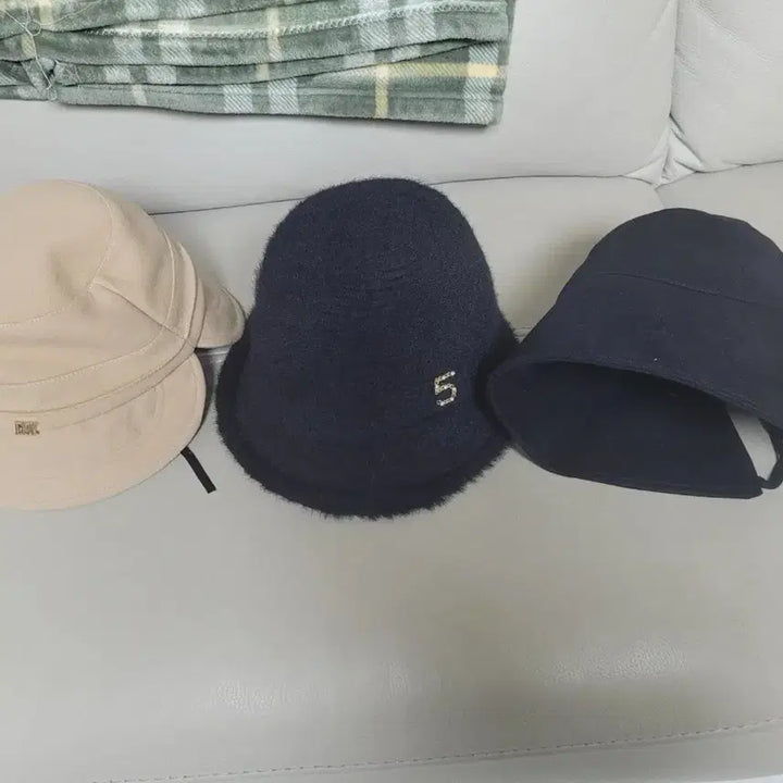 [BUNJANG] Unbranded Beige/Black Hat Set / 모자 3종 세트 (베이지/블랙) 벙거지모자