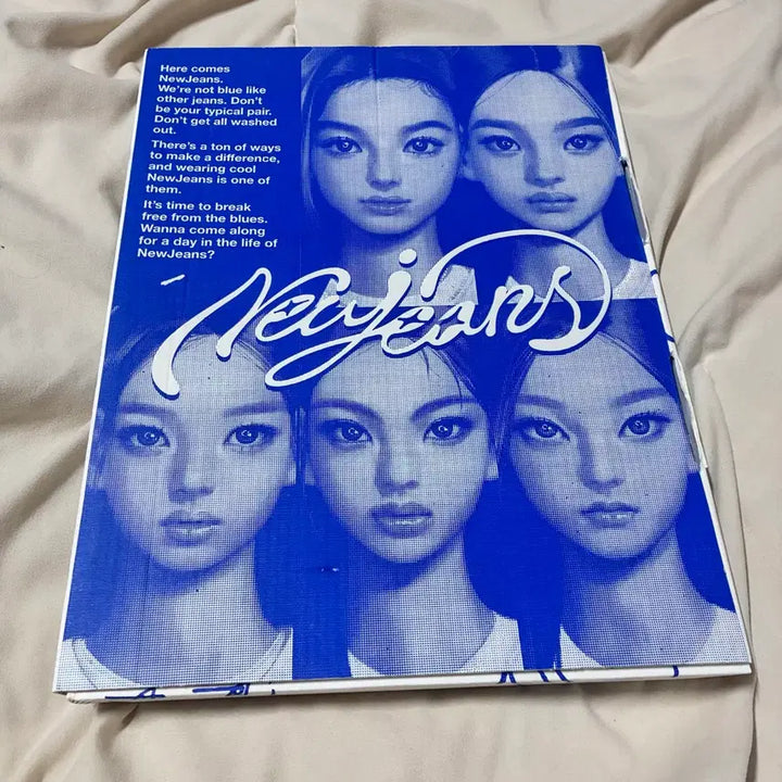 뉴진스 1집 앨범 블루북 단체 버전 판매