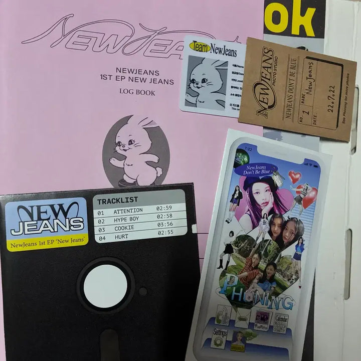 뉴진스 1집 앨범 블루북 단체 버전 판매