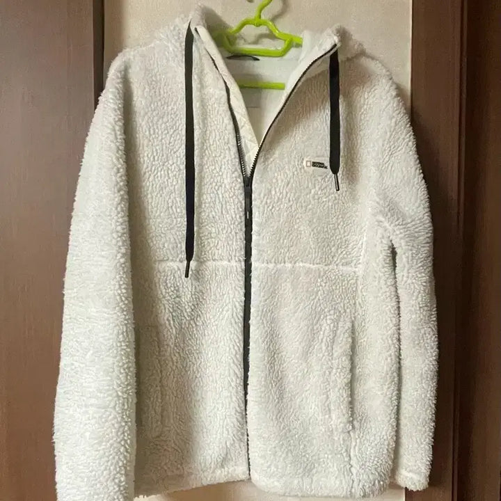 [BUNJANG] National Geographic White Fleece Jacket M / 내셔널지오그래픽 뽀글이 흰색 후리스자켓 M