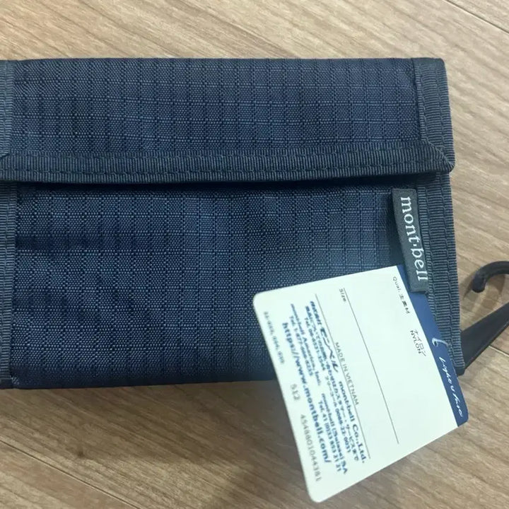[BUNJANG] Montbell Mini Wallet Velcro Bi-fold Navy / 몽벨 월렛 미니지갑 찍찍이 반지갑 네이비