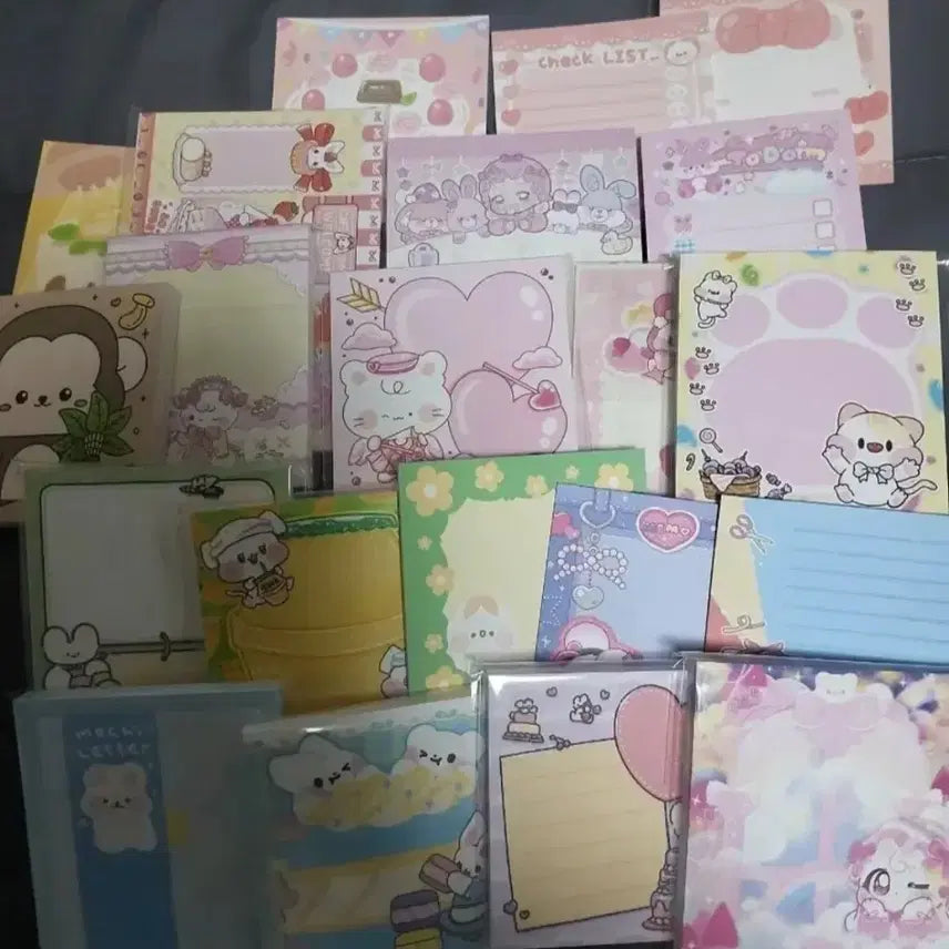 [BUNJANG] Assorted Stationery Random Box / 포용 다꾸 떡메/스티커 랜박 랜봉