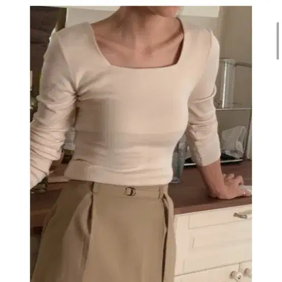 [BUNJANG] Square Neck Long Sleeve T-shirt Ivory Creme (New) / 스퀘어넥 긴팔 티셔츠 아이보리 크렘므 새상품