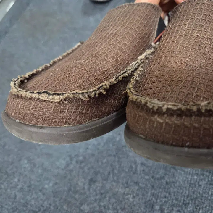 [SOLD OUT] 크록스 남성 브라운 슬립온 슈즈m7