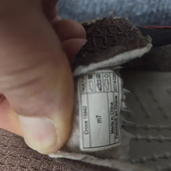 [SOLD OUT] 크록스 남성 브라운 슬립온 슈즈m7