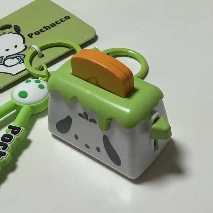[SOLD OUT] 새상품 산리오 정품 포차코 토스트 키링