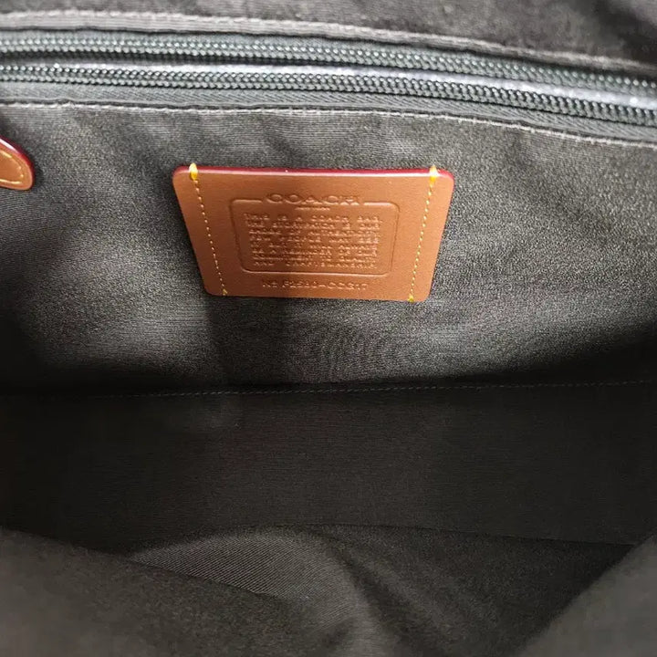 [BUNJANG] Coach Suede Crossbody Bag / 새상품) 코치 크로스백 스웨이드 카키그린