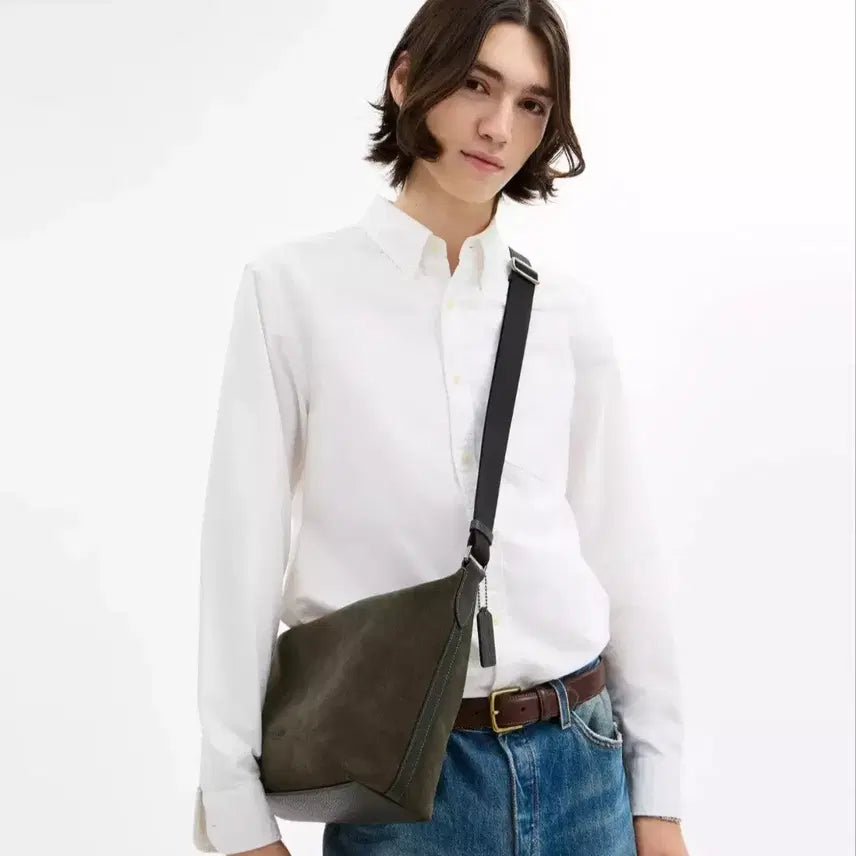 [BUNJANG] Coach Suede Crossbody Bag / 새상품) 코치 크로스백 스웨이드 카키그린