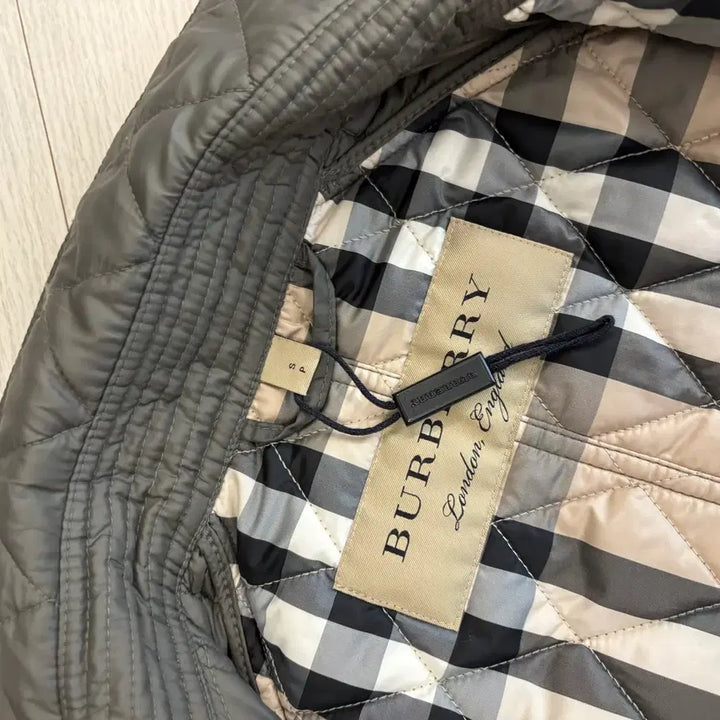 [BUNJANG] Burberry Diamond Quilted Jacket Size S / 버버리 다이아몬드 퀼팅자켓