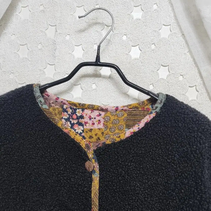 [BUNJANG] Embroidered Boucle Jacket (Women's) / 8부소매 자수 뽀글이자켓 여성55~66